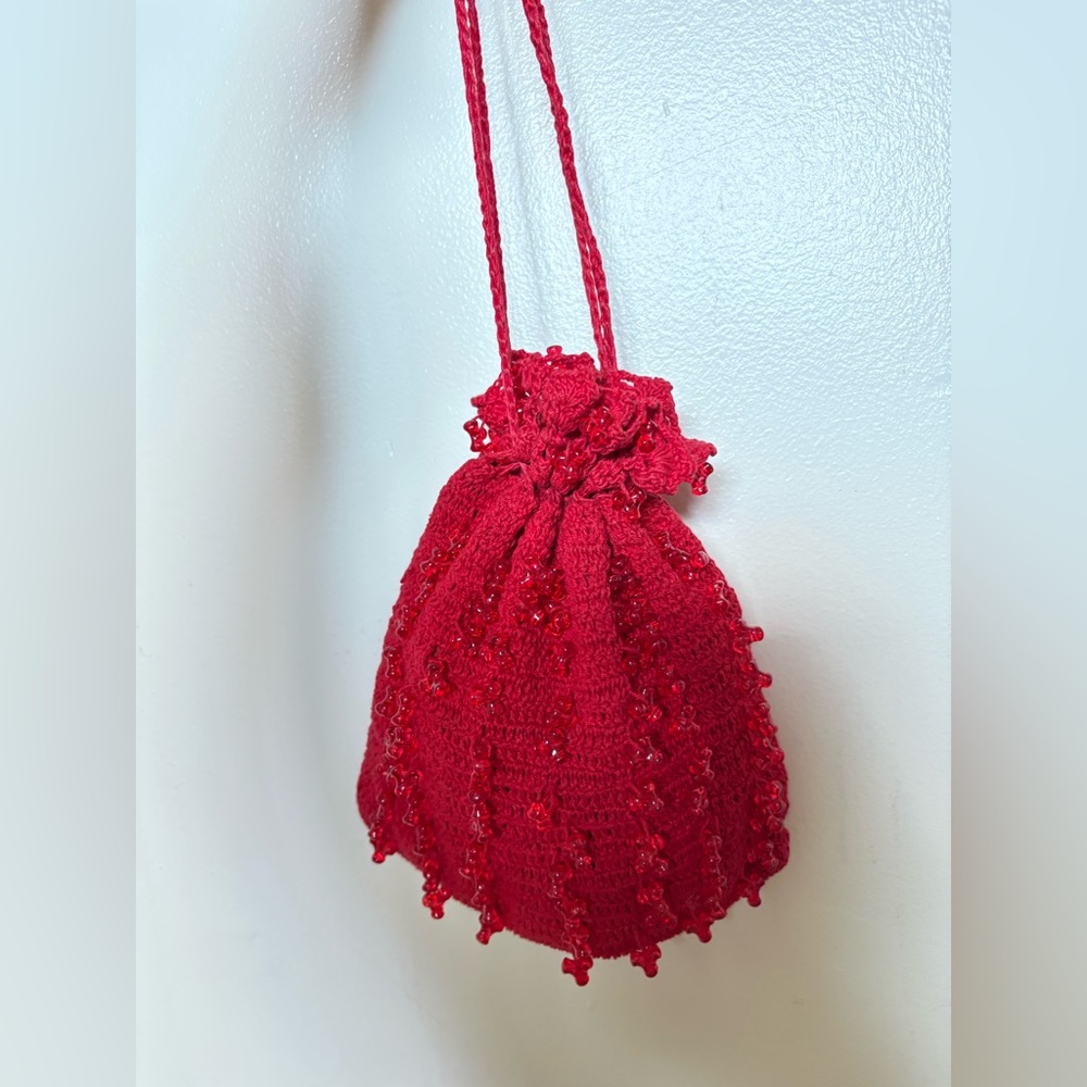 Elegant Red Crochet Beaded Drawstring Bag - Picture 9 of 9
